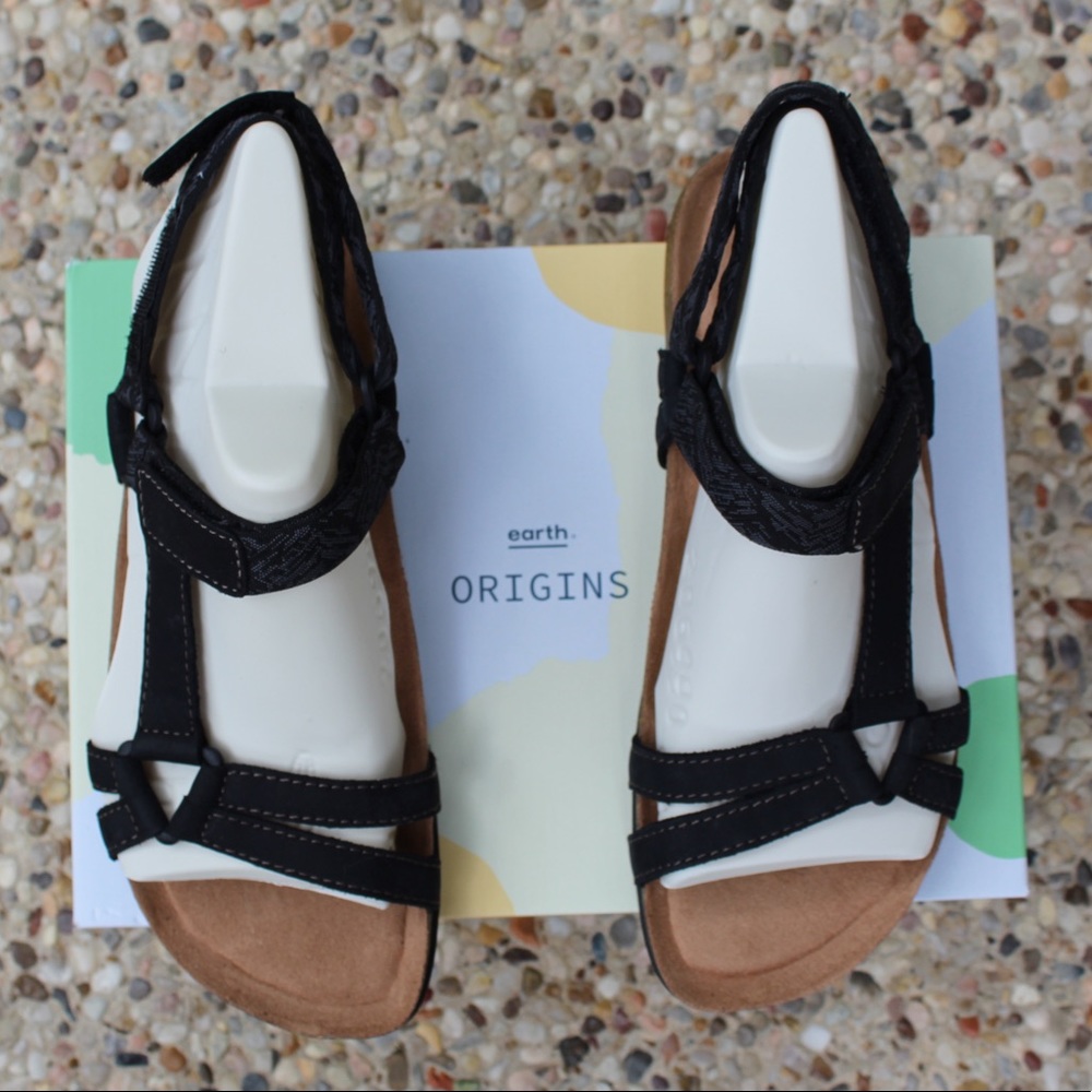 Earth Origins Black Orono Fern Strappy Sandals